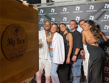 עמדת צילום לאירוע סלפי/ עמדת צילום לאירועים סלפי